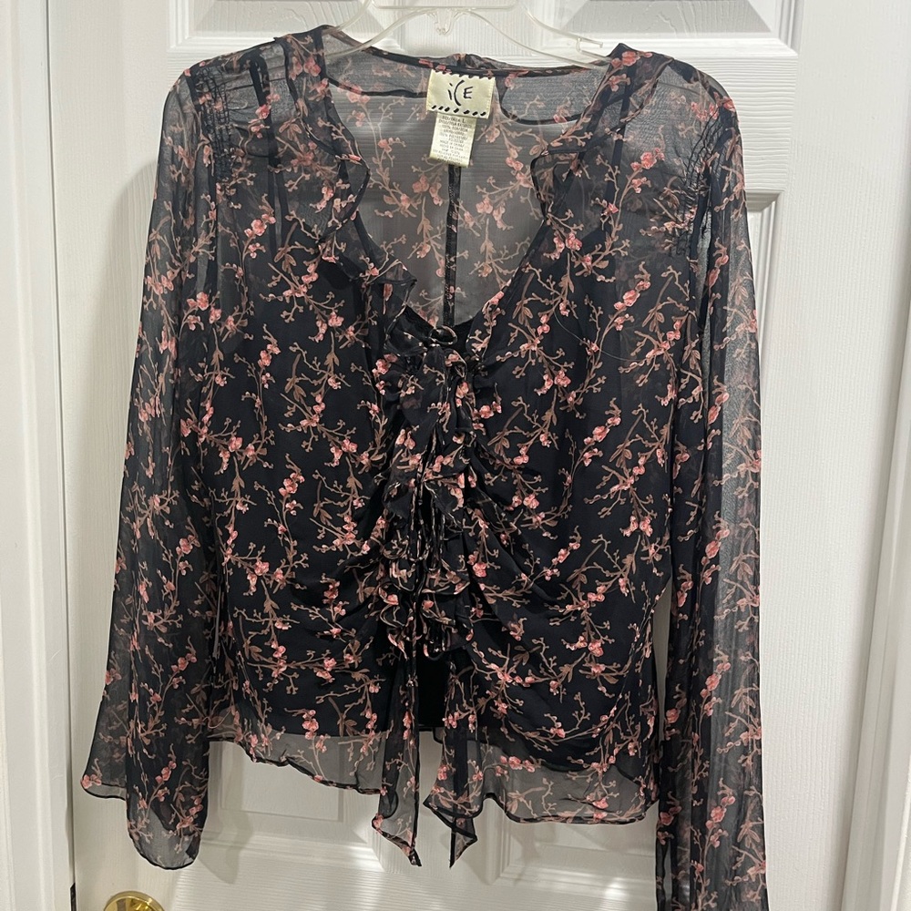 Blouse and skirts set